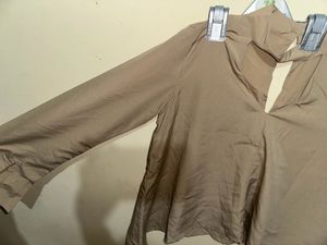 New Top Never Used