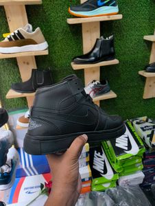 Black Nike Sneakers