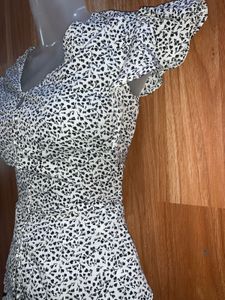 Floral Print Flutter Sleeve Top