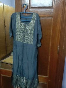 Elegant Embroidered Kurta