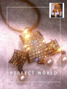 Pendant &amp; Earrings Set