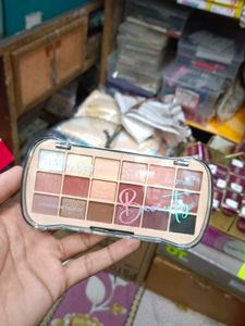 ANYLADY Eyeshadow Palette