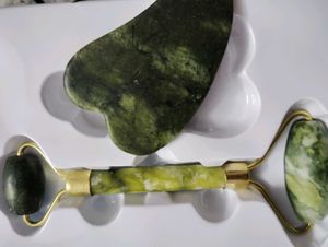 Jade Roller & Gua Sha Set