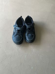 Black Sneakers