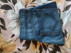 Classic Blue Denim Jeans – Size 30