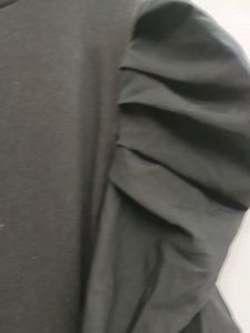 Stretchable Black Top With Full Sleeve And Grip