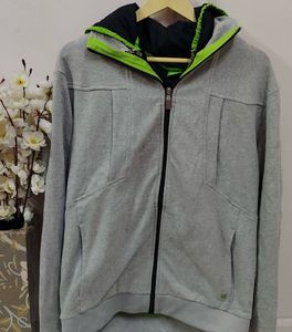 Higo BossStylish Grey Zip-Up Hoodie
