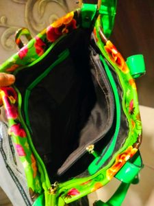 Lovely Green 💚 Floral Vintage Print Handbag 👜