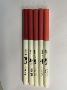 Nude Lip Liner