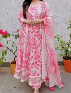 beautiful party wear umbrella kurti pant Dupatta