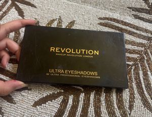 Revolution Ultra Eyeshadow Palette