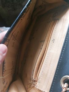 La Glare Sling Bag