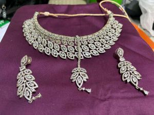 Elegant Silver Tone Necklace