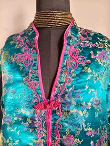 Floral Embroidered Jacket Size 42/44 XXL