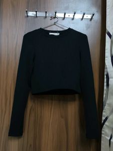 Black Long Sleeve Crop Top