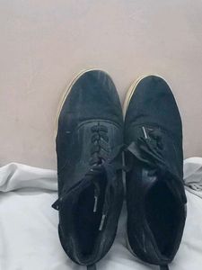 Black Sneakers