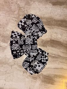 Bold & stylish 🖤🤍 Black & white printed top