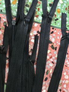 12 Piece..40cm..Zippers
