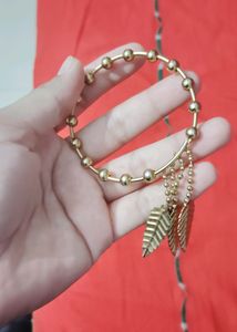 Beautiful Golden Bracelet For Girls.