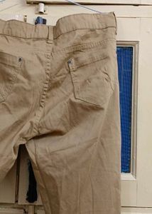 Khaki Casual Capri Pants🤎