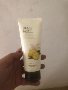 The Face Shop facewash🍋