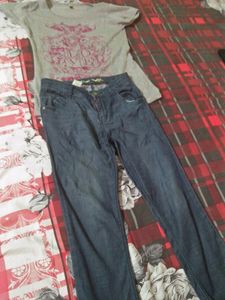 T-shirt  And Blue Jeans For Girls