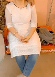 white chikankari kurta