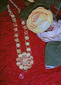 Necklase