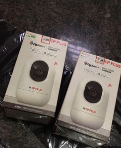 2 cp Plus Camera,10 Mousepads,2 Wifi Adapter.