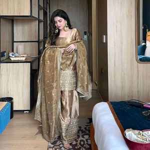 Golden Zari Suit✨