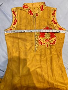 Net Gowns M Size