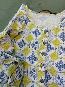 L Rangmanch Kurti
