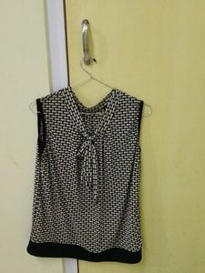 BLACK & WHITE 90'S TOP