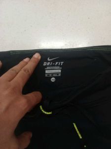 Nike Black Capri Leggings