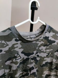 Mens camouflage tshirt