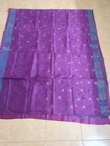Beautiful Silk Saree With Blouse For Sale