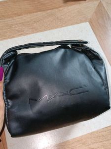 Mac Black Colour Bag 🥰😍♥️