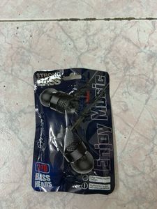 Sounce Wired Earbuds With Box