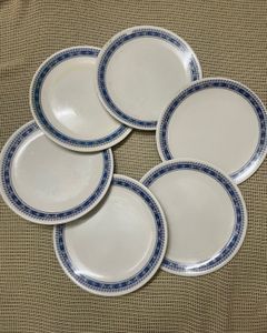 6 Melamine Plates