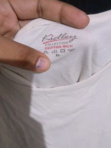 White Sando - Basic Staple