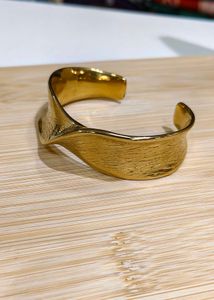 Sculpted Wave Cuff