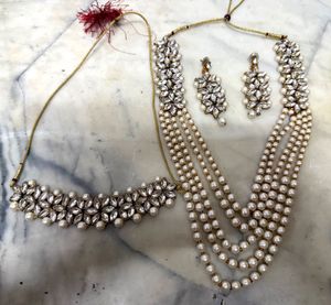 Elegant Pearl Jewelry Set