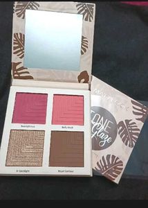 4 In 1 Makeup Kit 😘🌷
