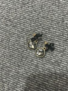 Black How Earring