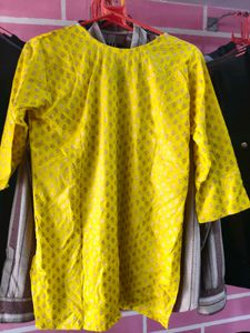 Ladies Short Kurti Combo