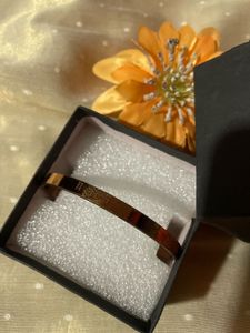 Om Unisex Kada