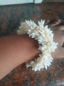 Hair Band With Jasmine Flowerd