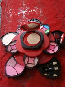 Mekeup Kit
