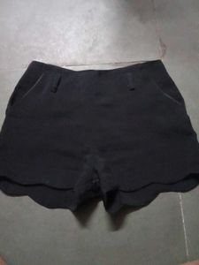 Black Women Shorts With Back Zip