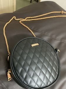 Stylish Sling Bag 💼